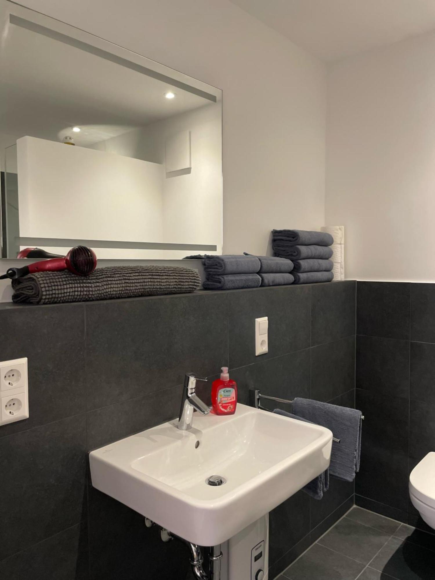 Apartment "London" In Erftstadt - 3 Zimmer & 63Qm - Nahe Koeln, Messe, Phantasialand & Bonn - Familienurlaub Oder Business Trip Zewnętrze zdjęcie